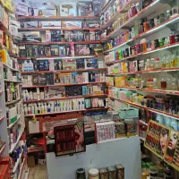 نیازمند فروشنده خانم برای لوازم آرایشی