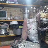 قفسه و میز کار