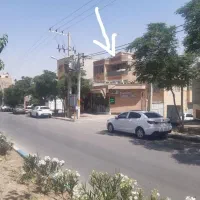 اجاره سه طبقه بر بلوار اصلی دفترکار . مسکونی