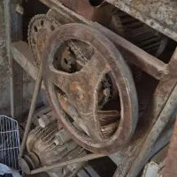 بادام شکنی|خردکن، آسیاب، غذاساز|برزک, |دیوار