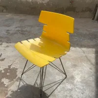 صندلی پلاستیکی فشرده