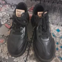 کفش اسپورت ۴۰۰تومن