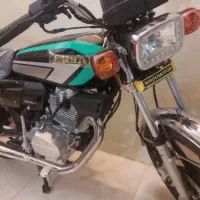 موتور هوندا خشک حراج با مشتری کنار میام
