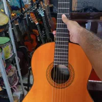 گیتار یاماها c70