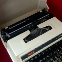 ماشین تحریر- ماشین تایپ دستی