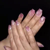 ارائه خدمات ناخن|خدمات آرایشگری و زیبایی|زرندیه, |دیوار