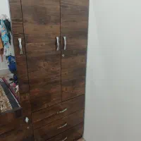 کمد ایستاده