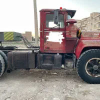 ماک کشنده ۴۰ تن مدل۱۳۵۶ تمام فابریک