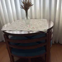 میزناهار‌خوری کمجا