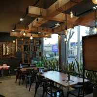 جردن مغازه ۱۴۰متری دوطبقه باجواز فست فود