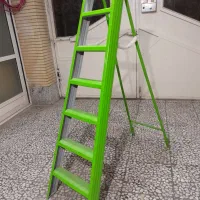 نردبان فلزی 7پله در حد نو