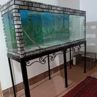 آکواریوم با پایه