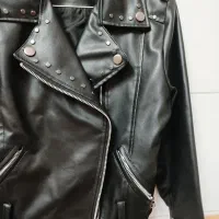 کت چرم کوتاه|لباس|یزد, |دیوار