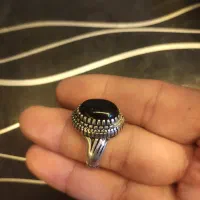 انگشتر عقیق دست دلبر