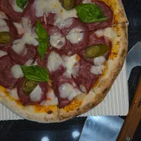 استخدام پیتزا زن