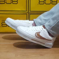 کتونی نایک لژدار پشت چرم کف مموری فوم طبی