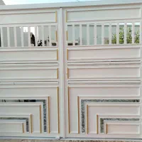 در حیاط نرده و پنچره رنگ کاری با دقت|خدمات پیشه و مهارت|خورموج, |دیوار