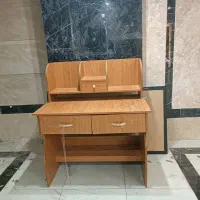 میز تحریر و کامپیوتر MDFدر حد نو