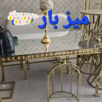 صندلی و میزطلایی جایگاه