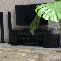 میز زیر تلویزیون