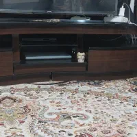 میز تلویزیون قابل استفاده وتمیز