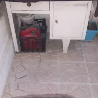 میز فلزی