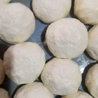 باسلام انواع لبنیات محلی موجود است