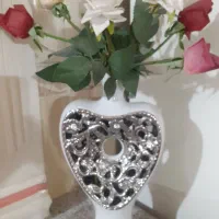 گلدان چینی طرح کاملا نو بدون هیچ ایرادی همراه باگل