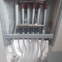 کارگر لوله کش پنج لایه