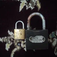 قفل کوچک بزرگ