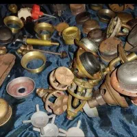 ابزار و ادوات چراغ های نفتی و بنزینی قدیمی