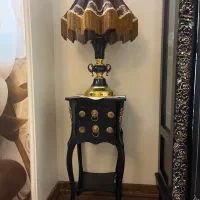 آباژور کلاسیک به همراه میز