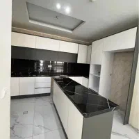 اپارتمان-بلوار-موذن-150-متر-رو-به-حیاط-فروشنده
