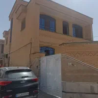 ویلایی دو طبقه با یک مغازه زیر بنا210متر