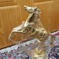 اسب برنزدکوری