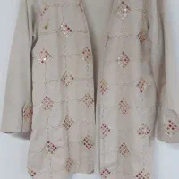 ۹ عدد مانتوی  بیرونی ‌با تنخور شیک  حراج  گذاشتم