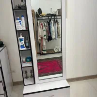 سرویس خواب دو نفره، خوشخواب و میز توالت|تخت و سرویس خواب|صدرا-فارس, فاز ۱|دیوار