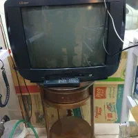 تلویزیون آریا ۲۱ با میزش|تلویزیون و پروژکتور|رشت, استقامت ۲|دیوار