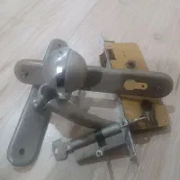 قفل و کلید و دستگیره کامل درب