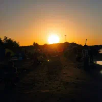 استا کاشی کار هستم به صورت متری وروز مزد