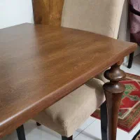 میز ششنفره وچهار عدد صندلی