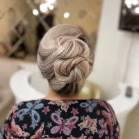 خدمات سالنی واجاره صندلی برای همکار|آرایشگاه و سالنهای زیبایی|قزوین, |دیوار