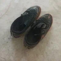 کفش چمن سایز ۳۹ کاملا سالم هست