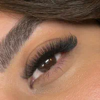 آموزش و‌ کاشت اکستنشن مژه