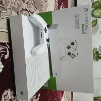 Xbox one s خیلی خیلی کم استفاده شده