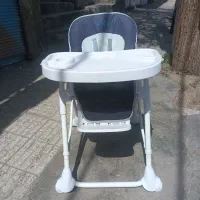 صندلی غذاخوری نوزاد