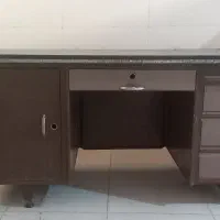 میز آهنی دولتی