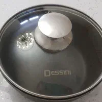 قابلمه چدن سایز ۲۰ نیاز ب بازسازی دارد