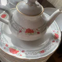 ظروف چینی طرح گل سرخی ۶ نفره