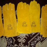 با سلام خدمت شما دستکش جوشکاری ساق بلند